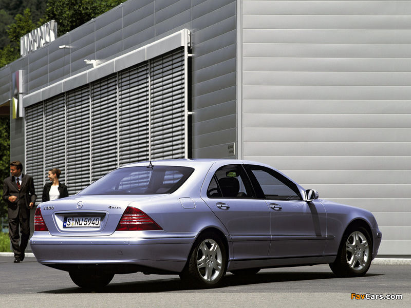 Mercedes-Benz S 500 4MATIC (W220) 2002–06 wallpapers (800 x 600)