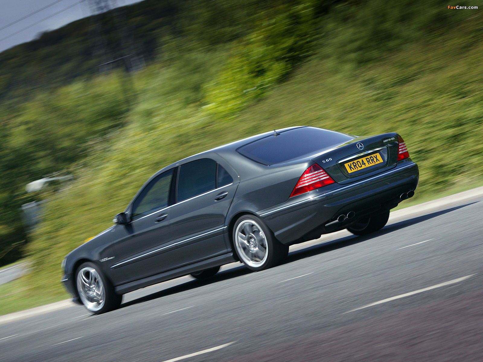 Mercedes-Benz S 65 AMG UK-spec (W220) 2004–05 photos (1600 x 1200)