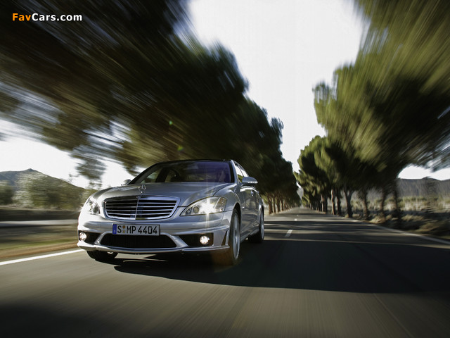Mercedes-Benz S 65 AMG (W221) 2006–09 images (640 x 480)