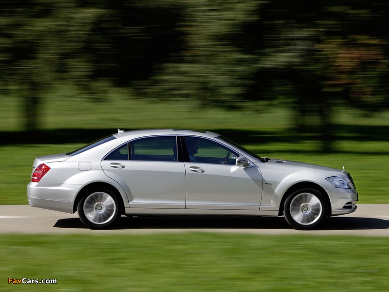 Mercedes-Benz S 250 CDI BlueEfficiency (W221) 2010–13 photos (800 x 600)