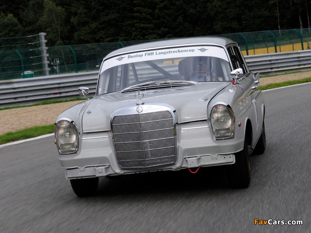 Mercedes-Benz 220 SE Race Car (W111) pictures (640 x 480)
