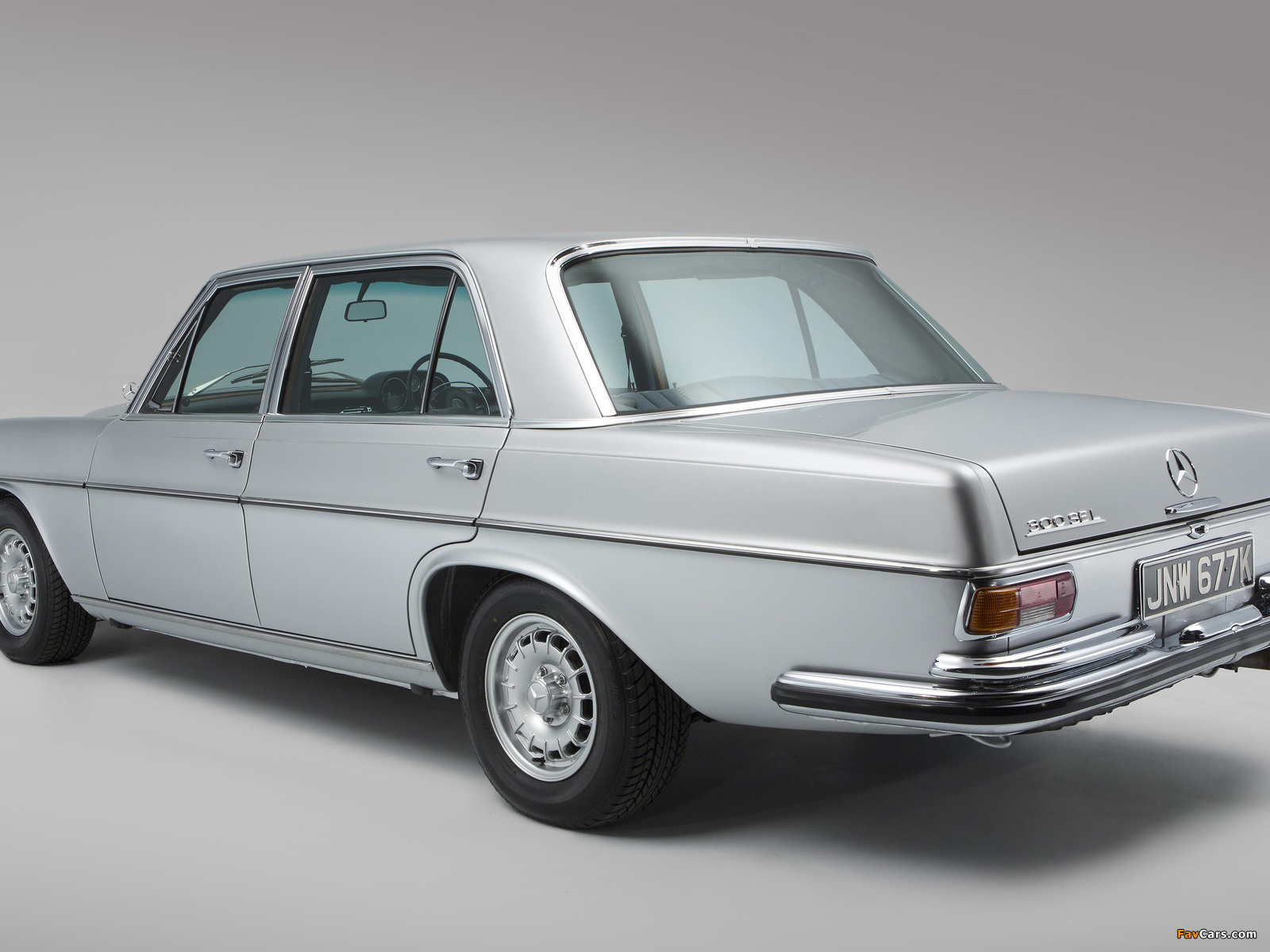 Photos of Mercedes-Benz 300 SEL 6.3 UK-spec (W109) 1967–72 (1600 x 1200)