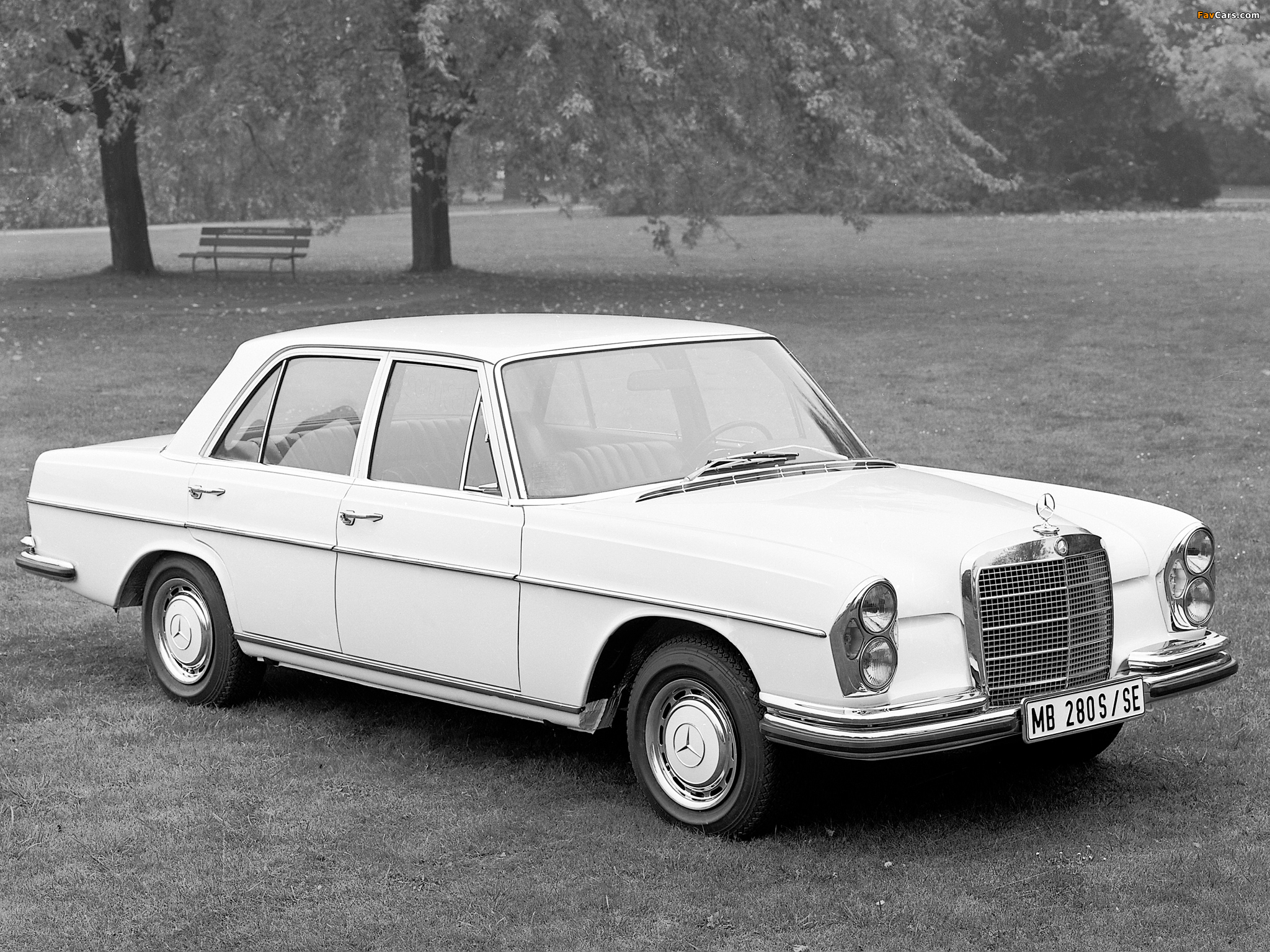 Photos of Mercedes-Benz 280 SE (W108) 1967–72 (2048 x 1536)