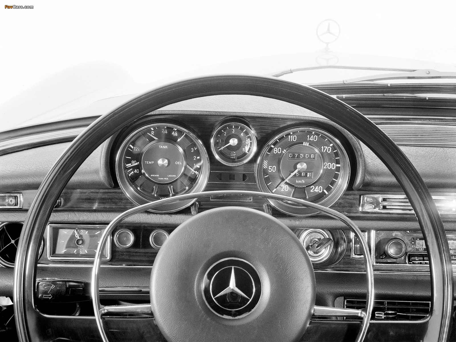 Photos of Mercedes-Benz 300SEL 6.3 (W109) 1968–72 (1600 x 1200)
