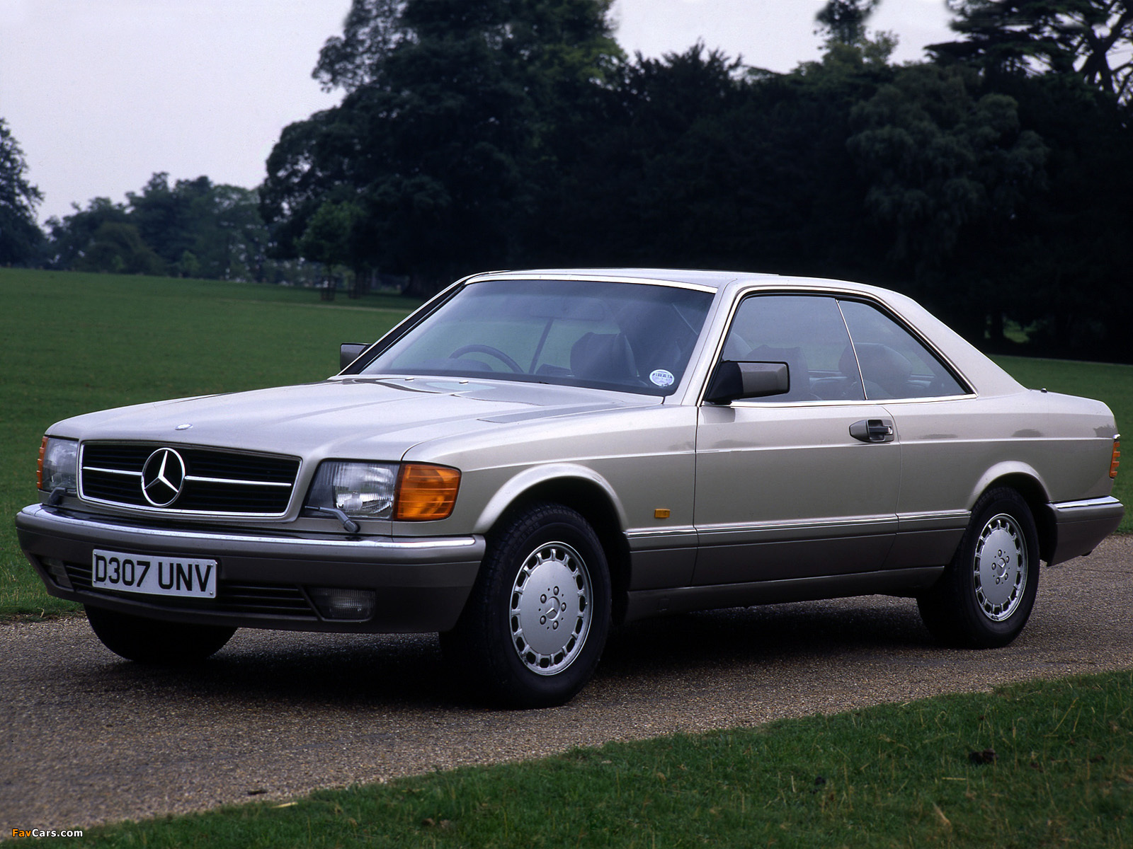 Photos of Mercedes-Benz S-Klasse Coupe UK-spec (C126) 1981–91 (1600 x 1200)