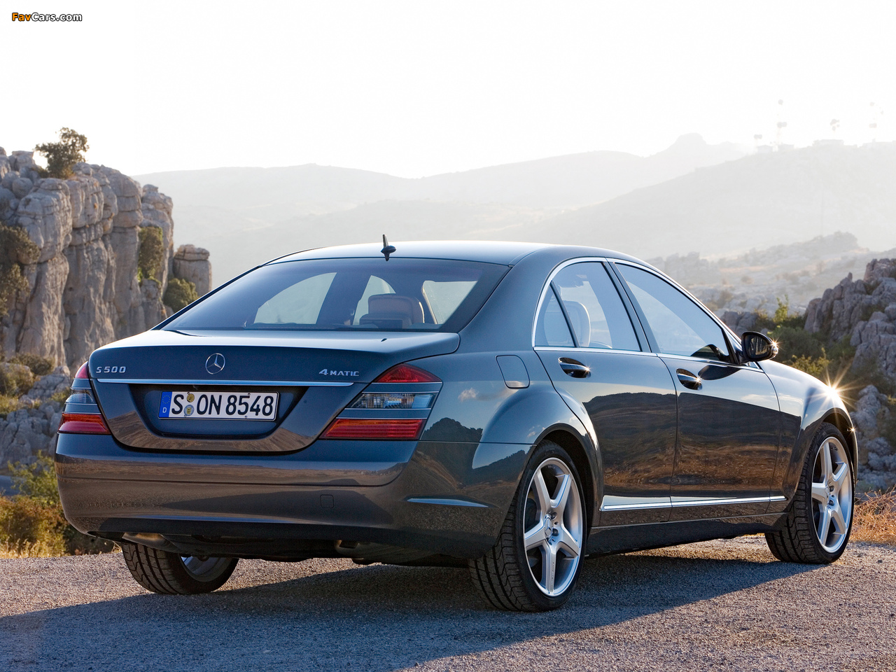 Photos of Mercedes-Benz S 500 4MATIC (W221) 2006–09 (1280 x 960)