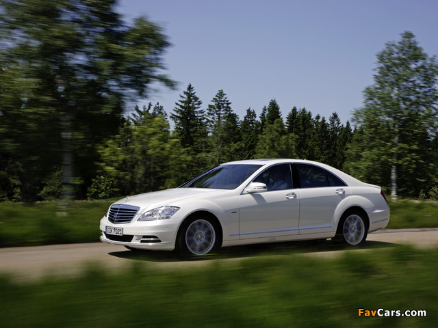 Photos of Mercedes-Benz S 400 Hybrid (W221) 2009–13 (640 x 480)