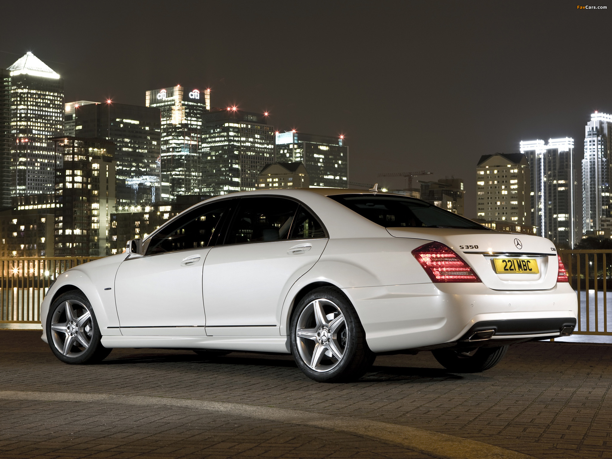Photos of Mercedes-Benz S 350 CDI AMG Sports Package UK-spec (W221) 2009–13 (2048 x 1536)