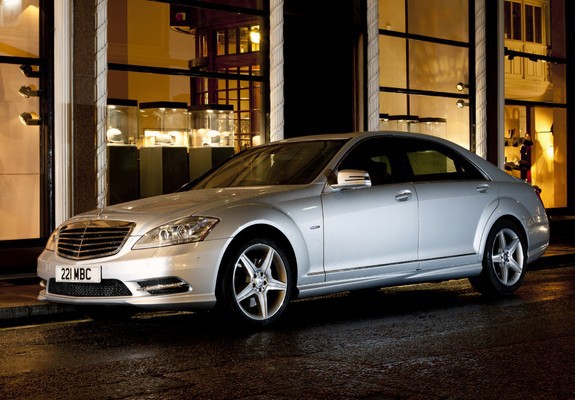 Photos of Mercedes-Benz S 350 CDI AMG Sports Package UK-spec (W221) 2009–13