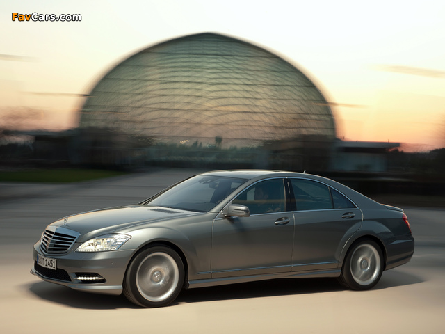 Photos of Mercedes-Benz S 500 4MATIC AMG Sports Package (W221) 2009–13 (640 x 480)