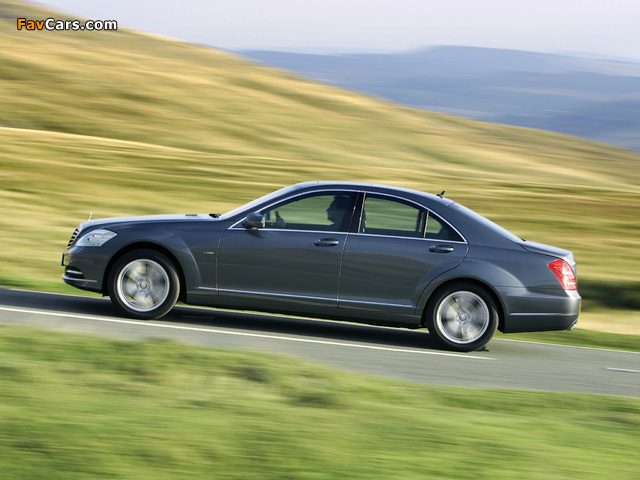 Photos of Mercedes-Benz S 350 CDI UK-spec (W221) 2009–13 (640 x 480)