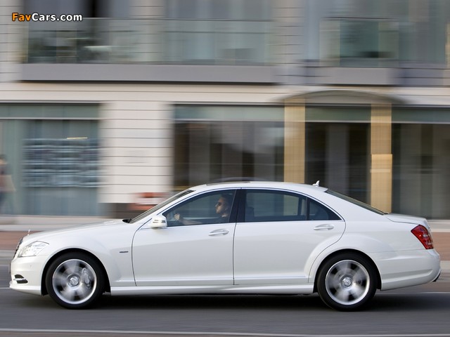 Photos of Mercedes-Benz S 350 CDI AMG Sports Package UK-spec (W221) 2009–13 (640 x 480)