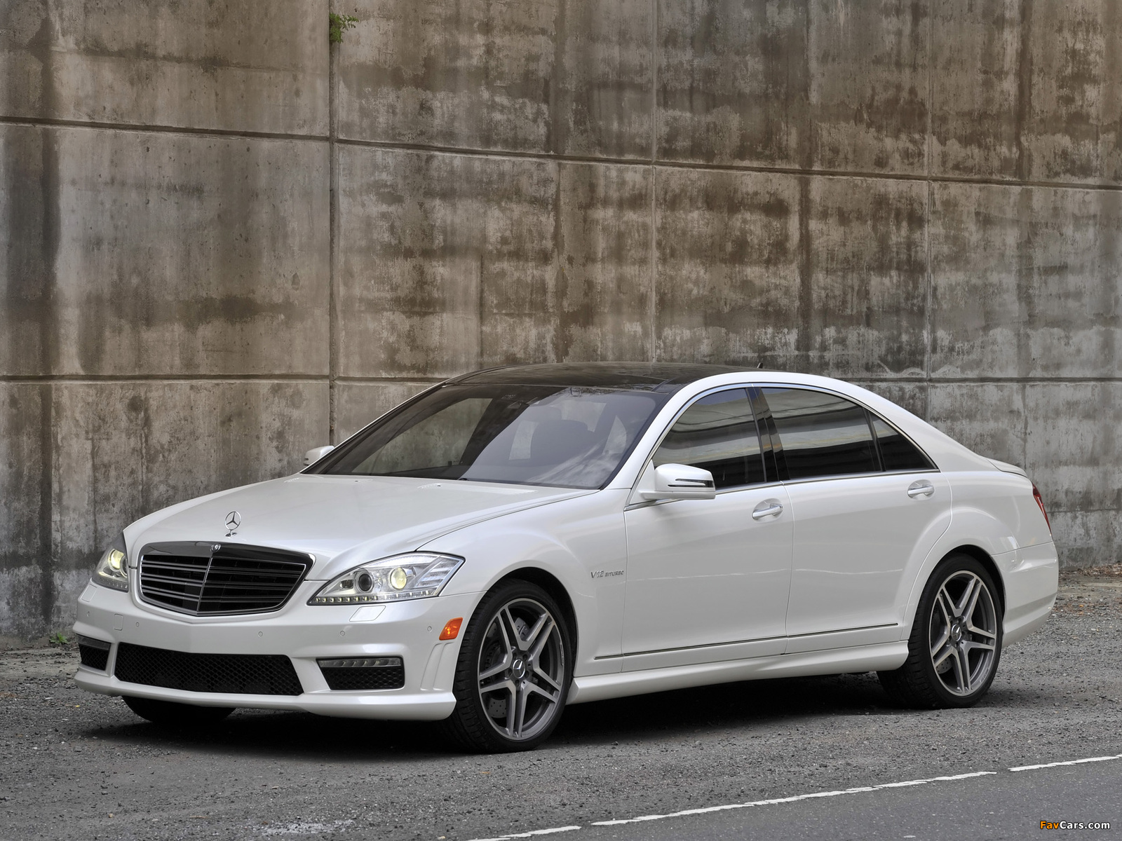 Photos of Mercedes-Benz S 65 AMG US-spec (W221) 2010–13 (1600 x 1200)