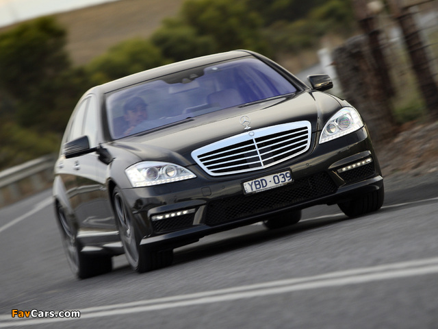 Photos of Mercedes-Benz S 63 AMG AU-spec (W221) 2010–13 (640 x 480)