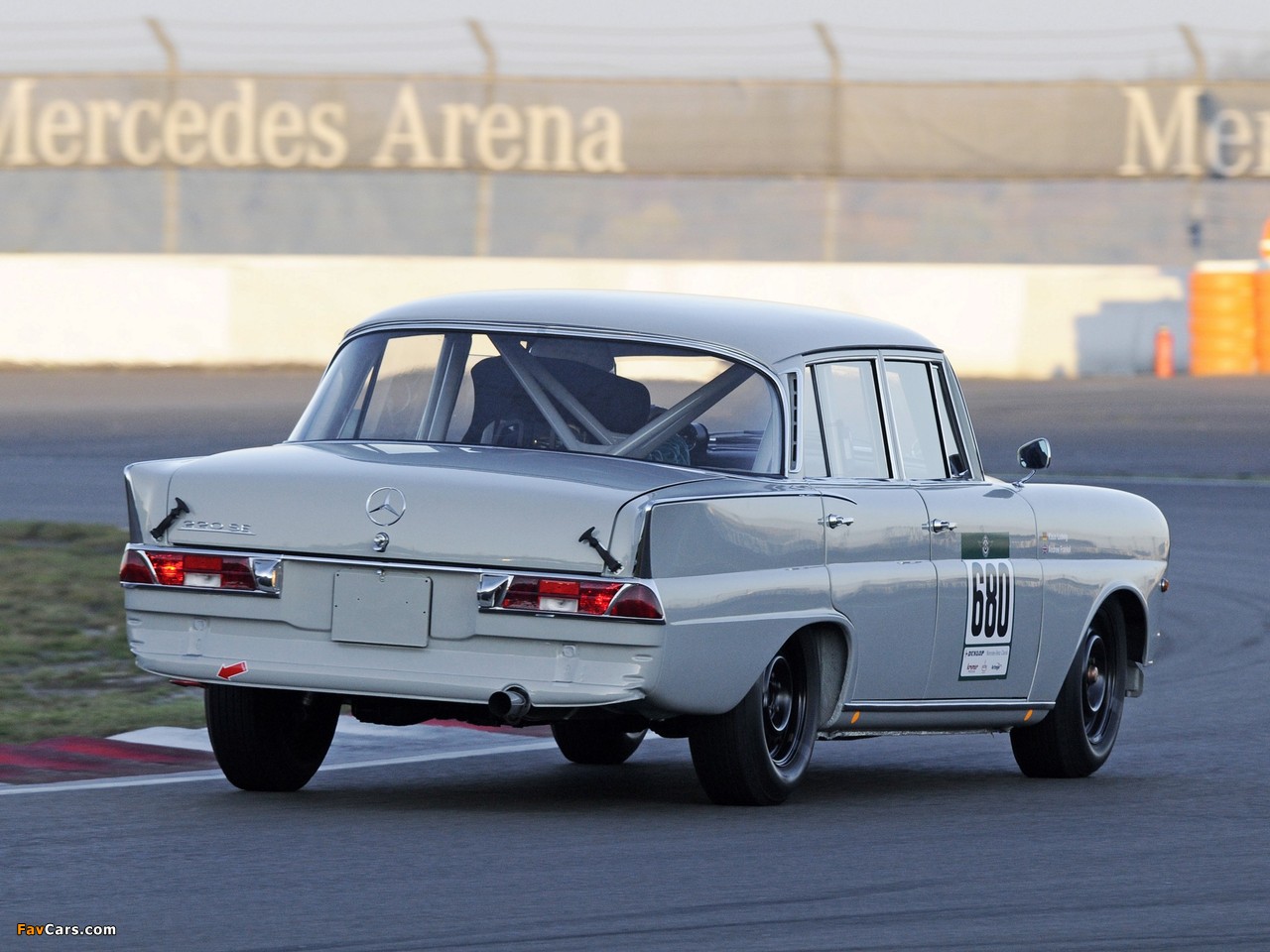 Photos of Mercedes-Benz 220 SE Race Car (W111) (1280 x 960)