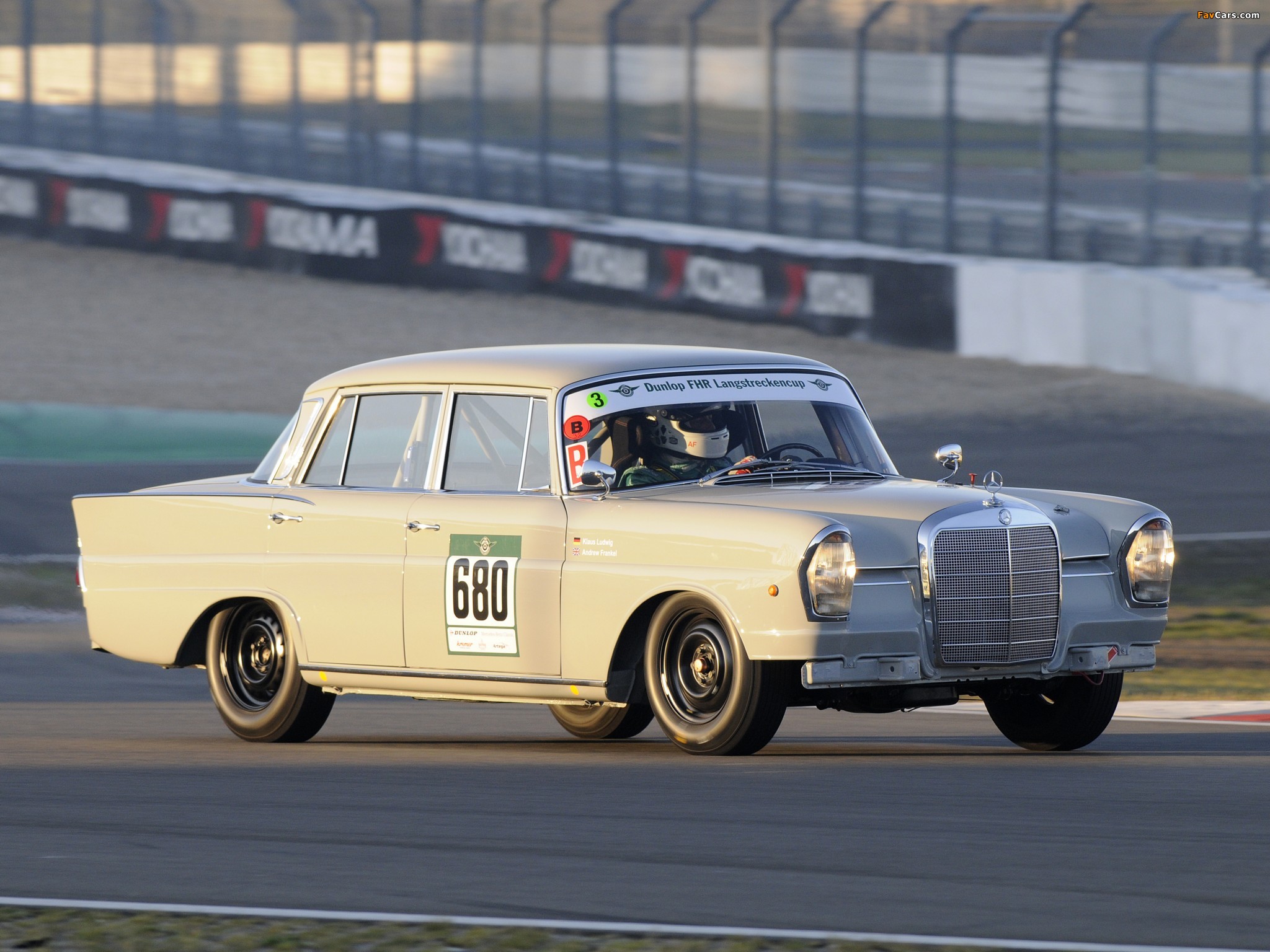 Pictures of Mercedes-Benz 220 SE Race Car (W111) (2048 x 1536)