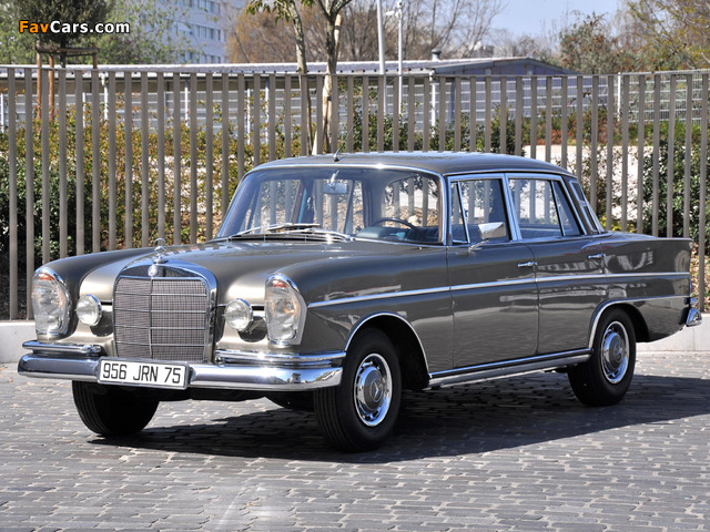 Pictures of Mercedes-Benz 300 SE (W112) 1961–65 (640 x 480)