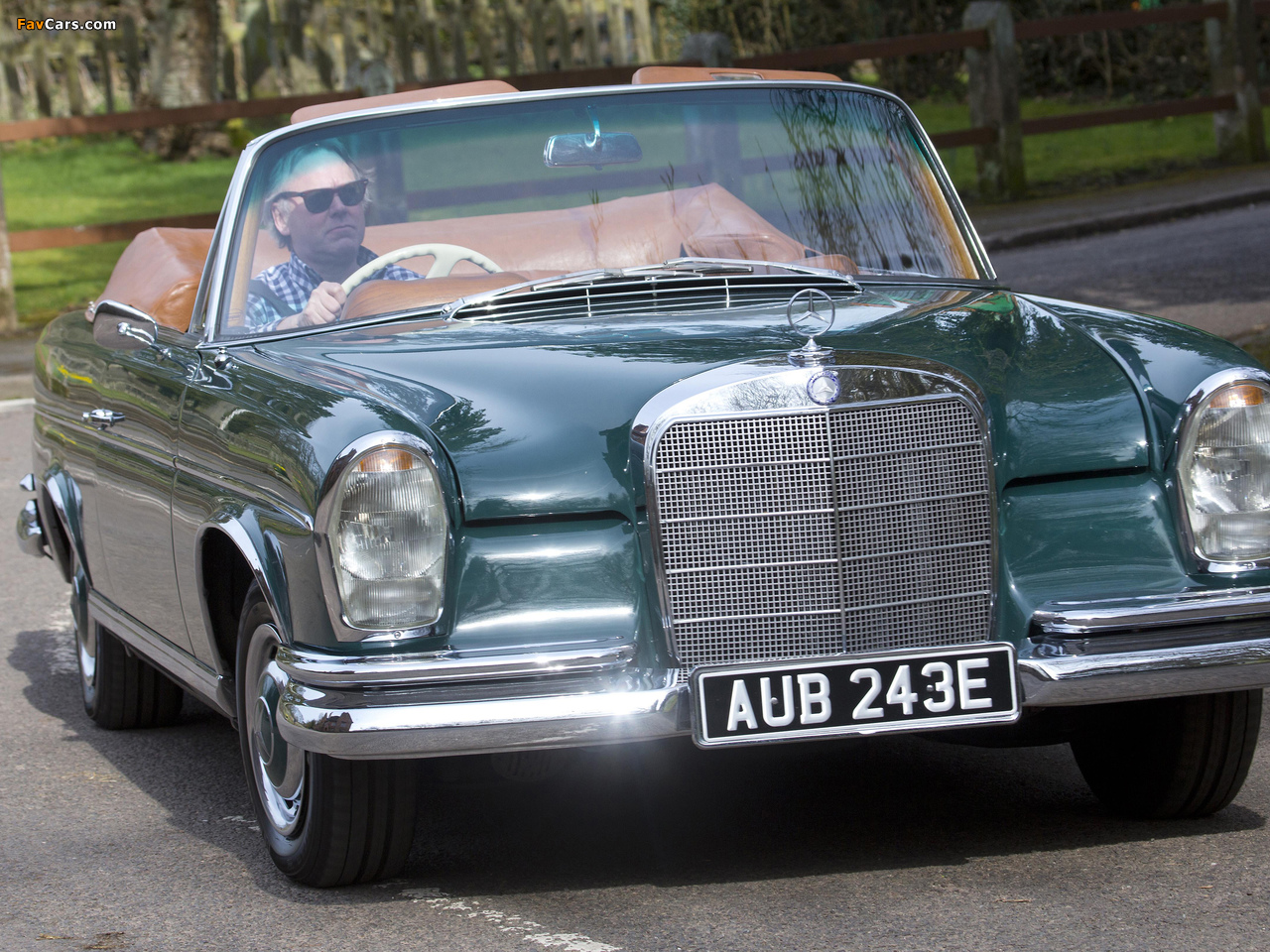 Pictures of Mercedes-Benz 300 SE Cabriolet UK-spec (W112) 1962–67 (1280 x 960)
