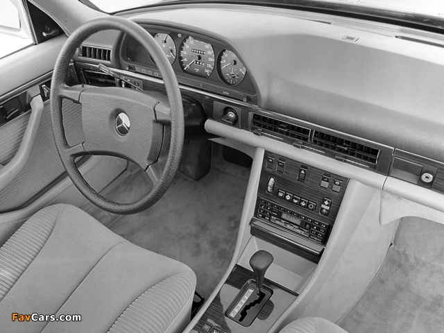 Pictures of Mercedes-Benz 300 SD Turbodiesel (W126) 1980–85 (640 x 480)
