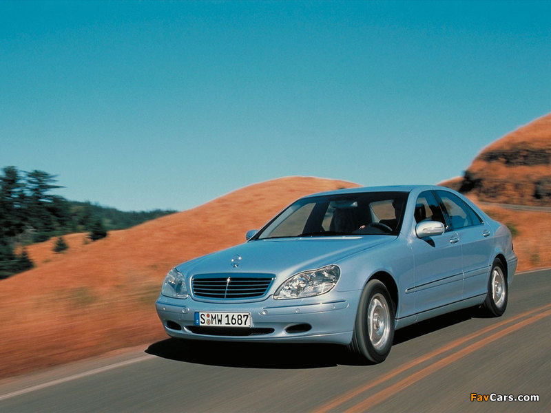 Pictures of Mercedes-Benz S 320 (W220) 1998–2002 (800 x 600)