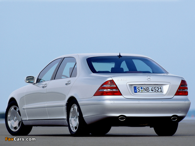 Pictures of Mercedes-Benz S 600 (W220) 1999–2002 (640 x 480)