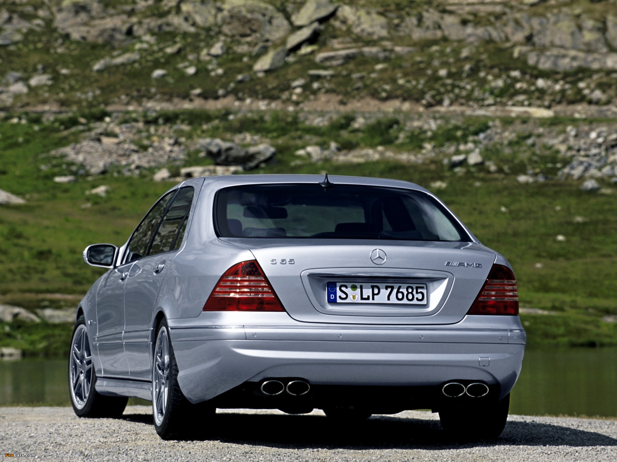Pictures of Mercedes-Benz S 65 AMG (W220) 2004–05 (2048 x 1536)