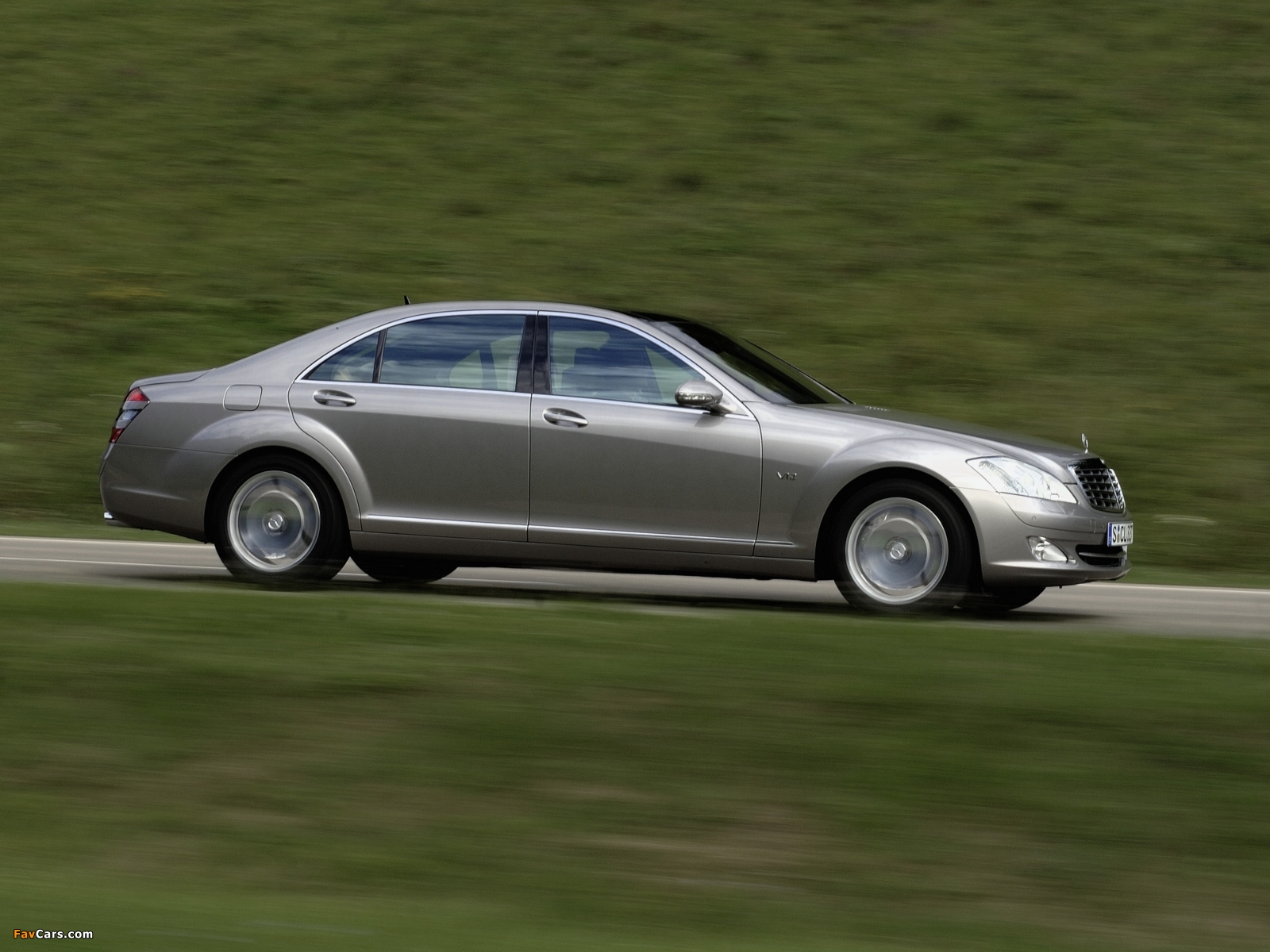 Pictures of Mercedes-Benz S 600 (W221) 2005–09 (1600 x 1200)