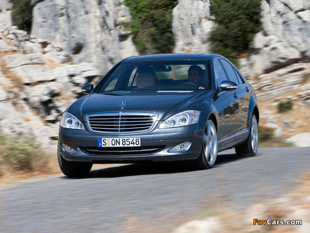 Pictures of Mercedes-Benz S 500 4MATIC (W221) 2006–09 (640 x 480)