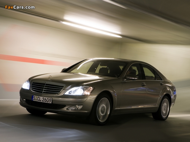 Pictures of Mercedes-Benz S 500 4MATIC (W221) 2006–09 (640 x 480)