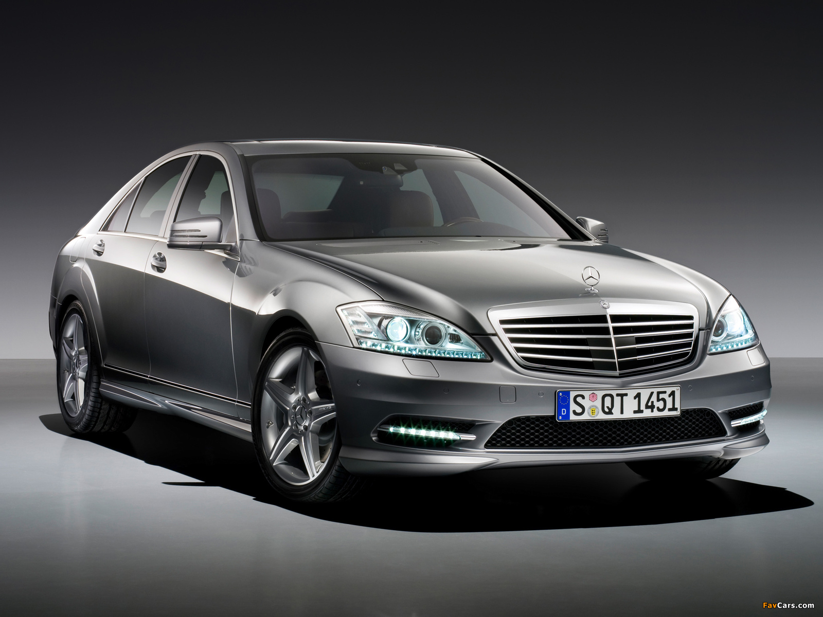 Pictures of Mercedes-Benz S 500 4MATIC AMG Sports Package (W221) 2009–13 (1600 x 1200)
