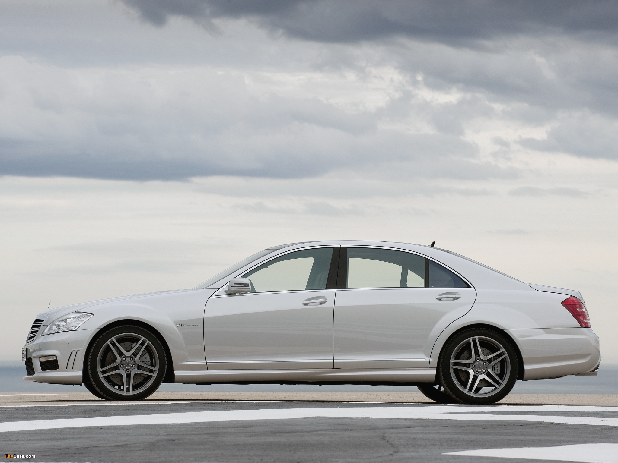 Pictures of Mercedes-Benz S 65 AMG (W221) 2009–10 (2048 x 1536)