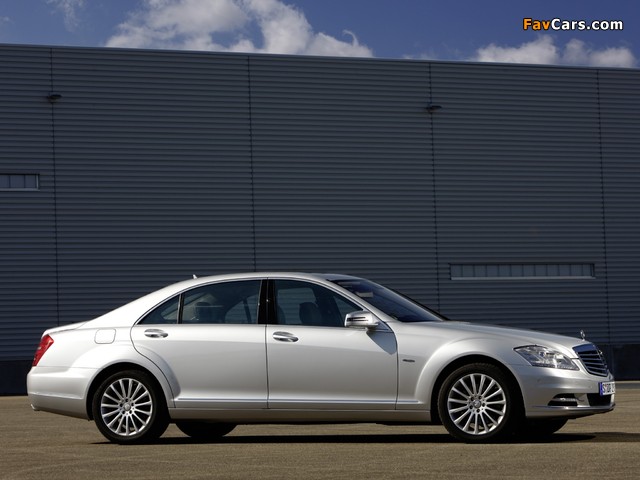 Pictures of Mercedes-Benz S 250 CDI BlueEfficiency (W221) 2010–13 (640 x 480)
