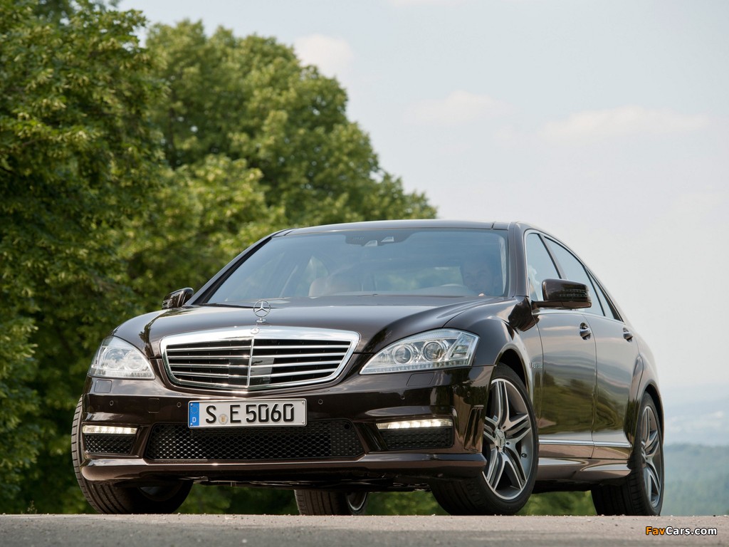 Pictures of Mercedes-Benz S 63 AMG (W221) 2010–13 (1024 x 768)
