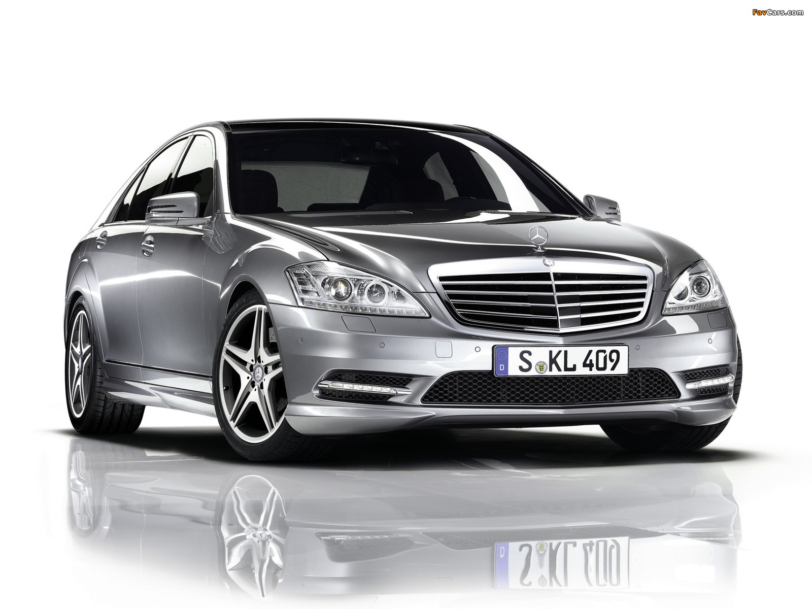 Pictures of Mercedes-Benz S 350 BlueEfficiency AMG Sports Package (W221) 2010–13 (1600 x 1200)