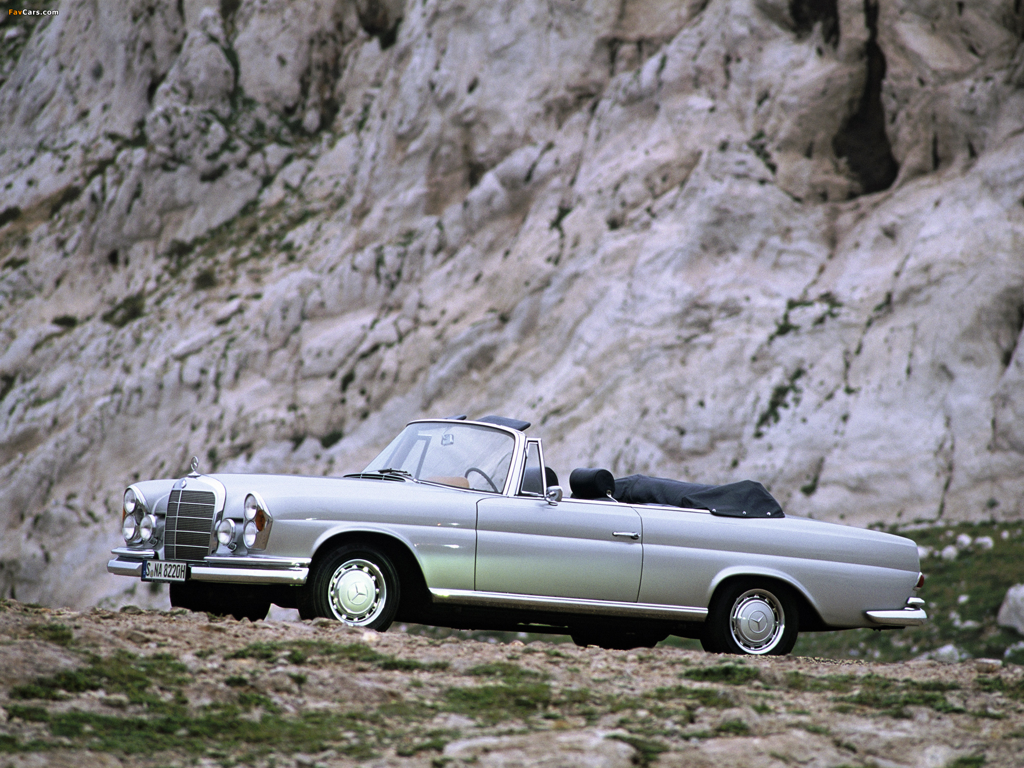 Mercedes-Benz S-Klasse Cabriolet (W111/112) wallpapers (2048 x 1536)