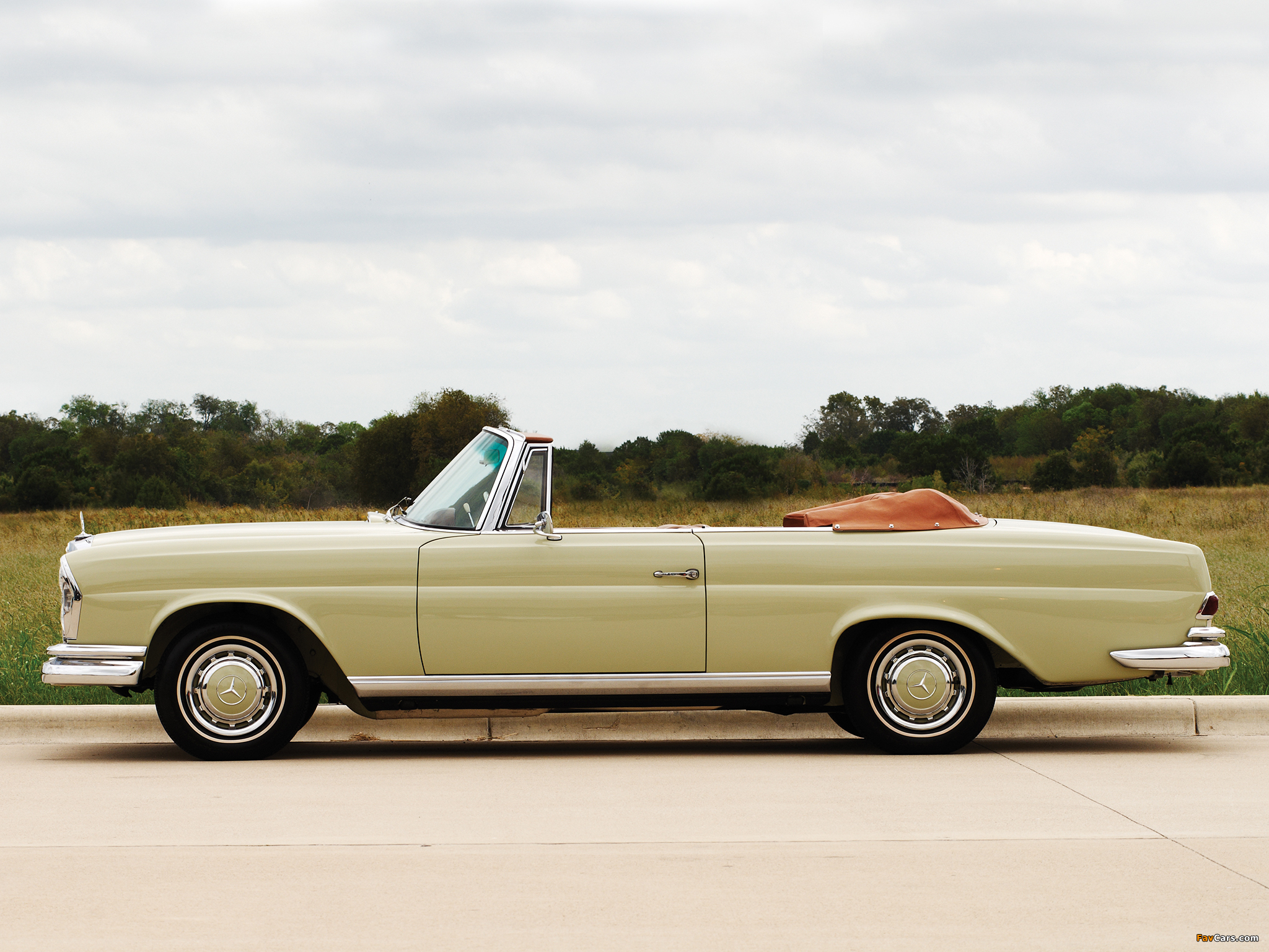 Mercedes-Benz 220 SE Cabriolet US-spec (W111) 1961–65 wallpapers (2048 x 1536)