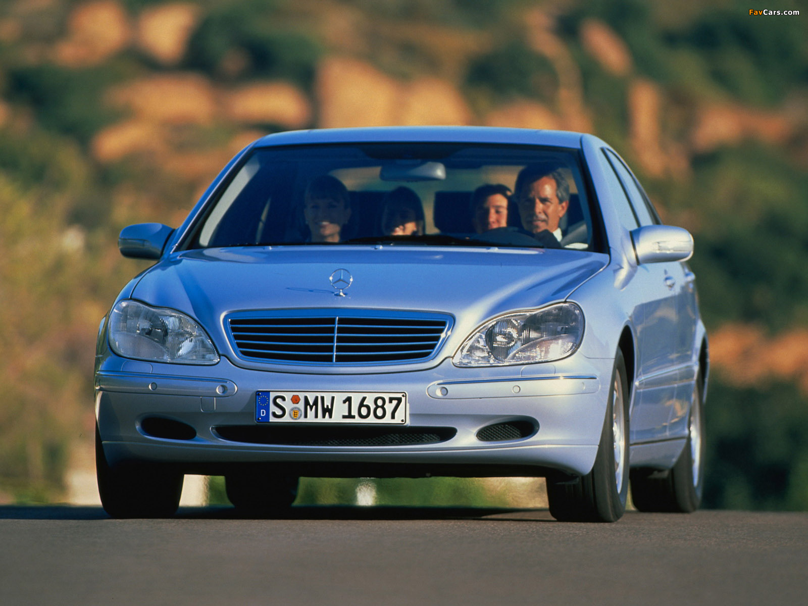 Mercedes-Benz S 320 (W220) 1998–2002 wallpapers (1600 x 1200)