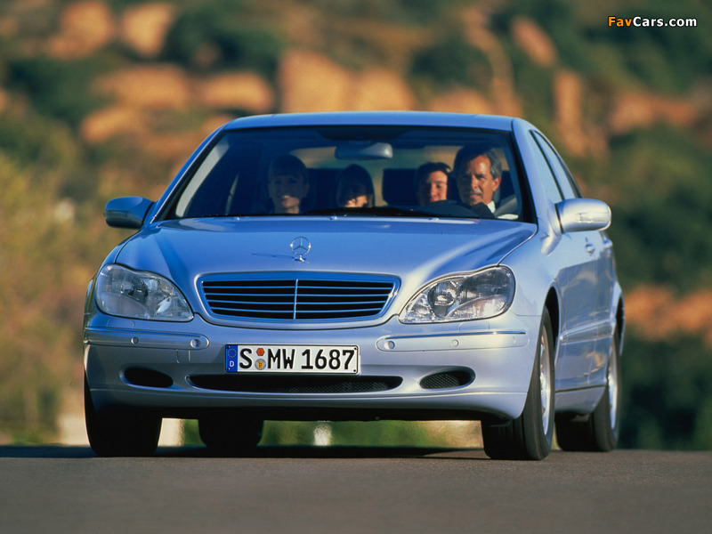 Mercedes-Benz S 320 (W220) 1998–2002 wallpapers (800 x 600)