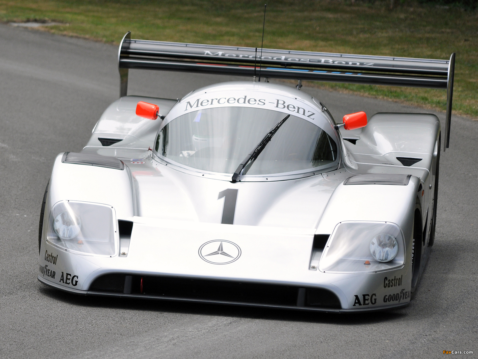 Images of Sauber Mercedes-Benz C11 1990 (1600 x 1200)