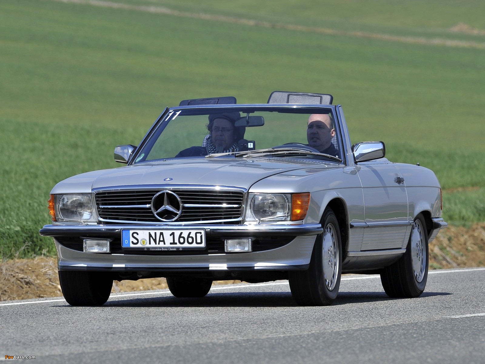 Images of Mercedes-Benz 500 SL (R107) 1980–85 (1600 x 1200)