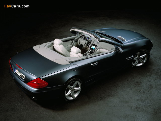 Images of Mercedes-Benz SL 500 (R230) 2001–05 (640 x 480)