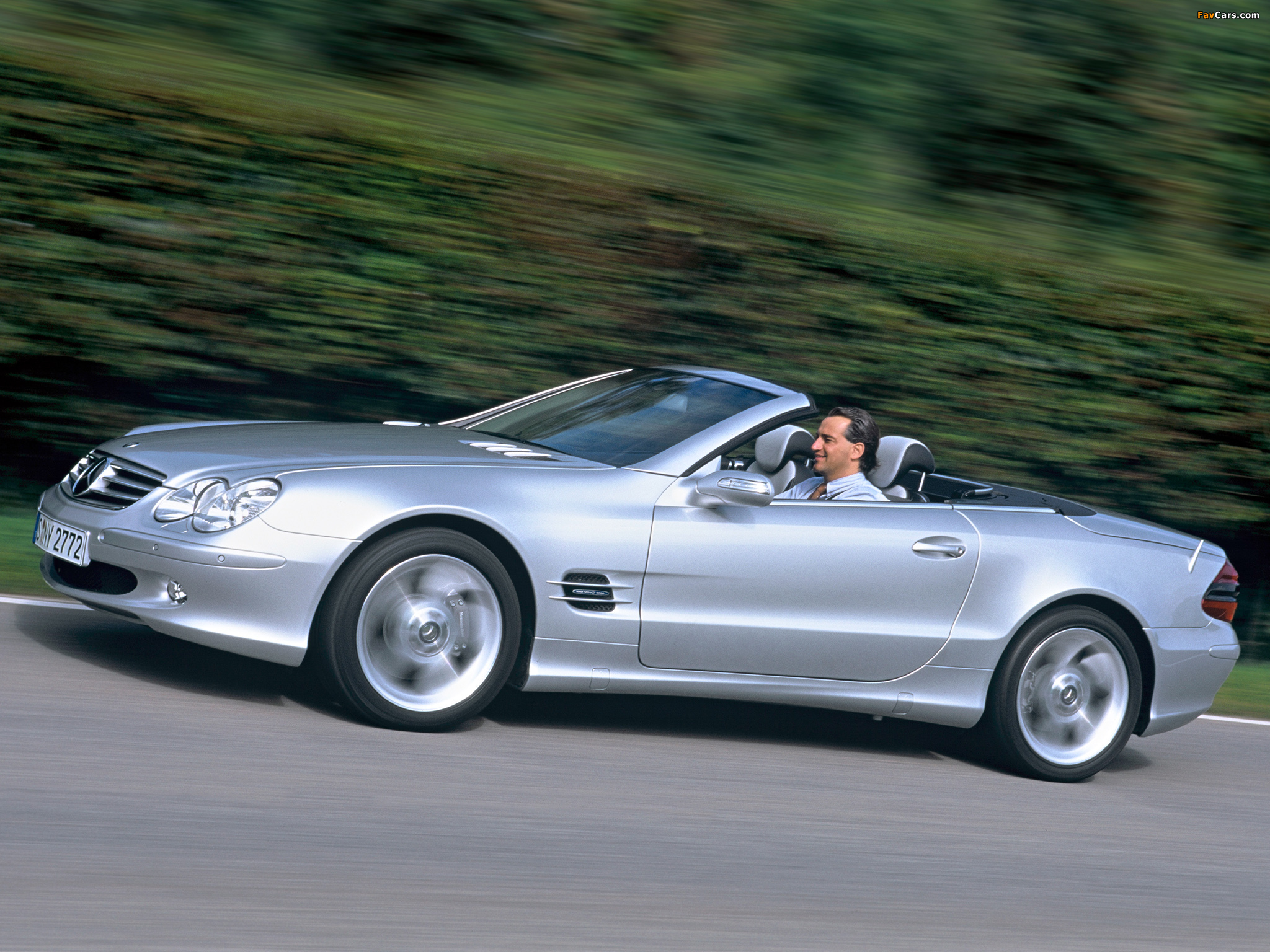 Images of Mercedes-Benz SL-Klasse Edition 50 (R230) 2004 (2048 x 1536)