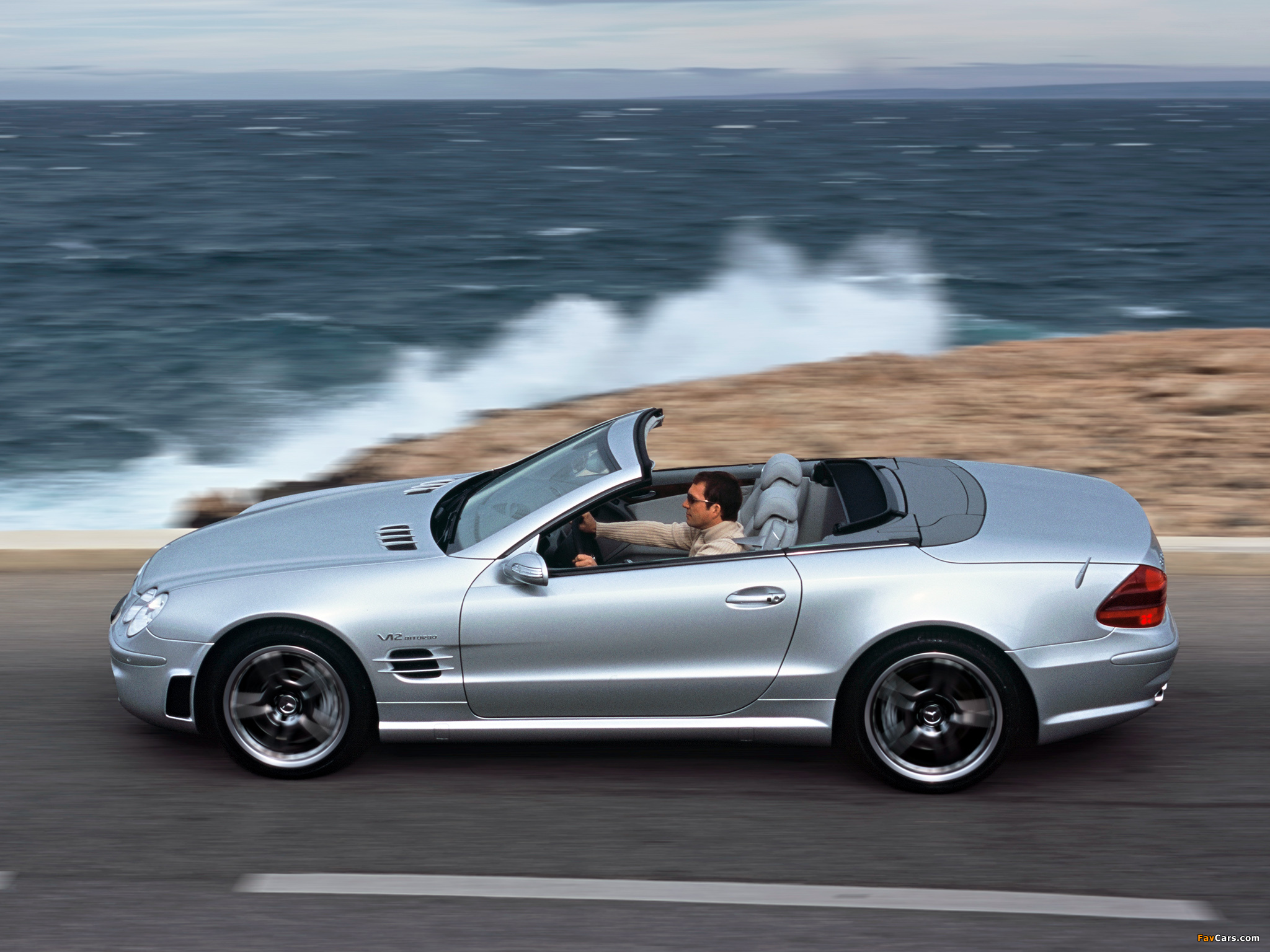 Images of Mercedes-Benz SL 65 AMG (R230) 2004–08 (2048 x 1536)