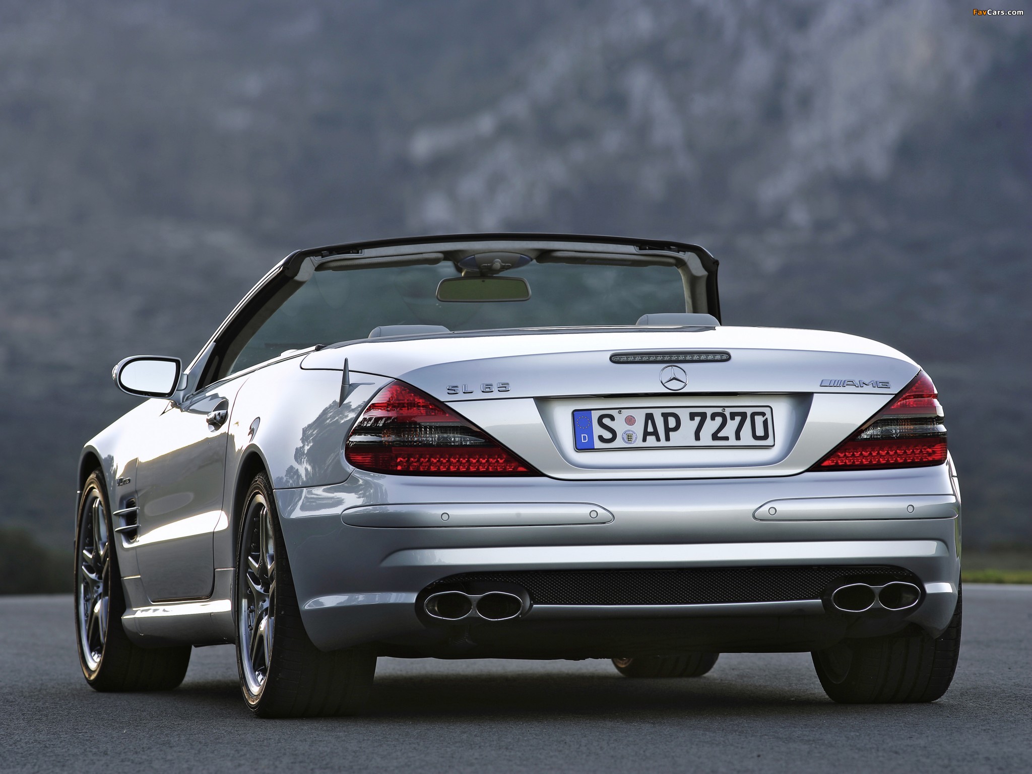 Images of Mercedes-Benz SL 65 AMG (R230) 2004–08 (2048 x 1536)