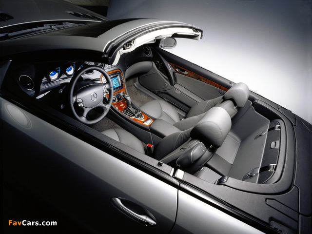 Images of Mercedes-Benz SL 500 (R230) 2005–08 (640 x 480)