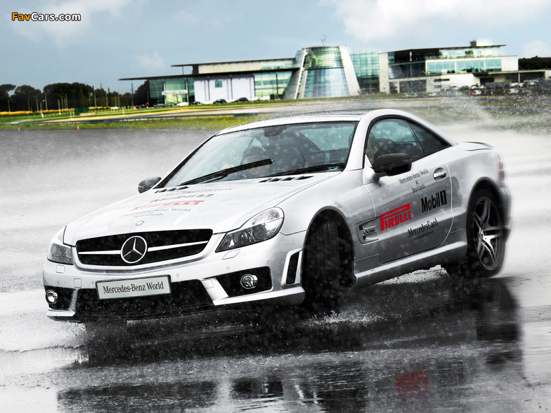 Images of Mercedes-Benz SL 63 AMG UK-spec (R230) 2008–11 (800 x 600)