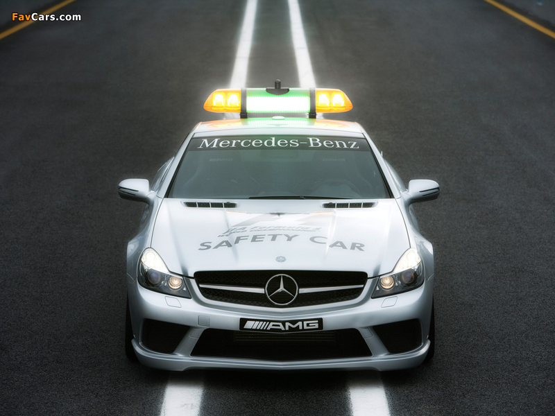 Images of Mercedes-Benz SL 63 AMG F1 Safety Car (R230) 2008–09 (800 x 600)
