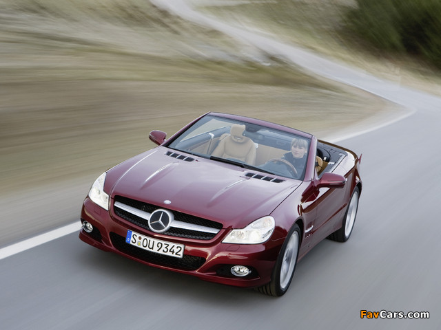 Images of Mercedes-Benz SL 500 (R230) 2008–11 (640 x 480)