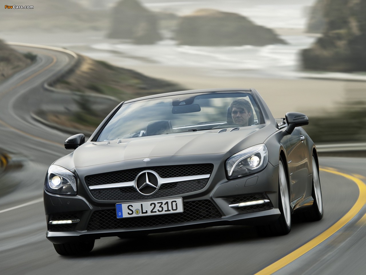 Images of Mercedes-Benz SL 500 AMG Sports Package (R231) 2012 (1280 x 960)