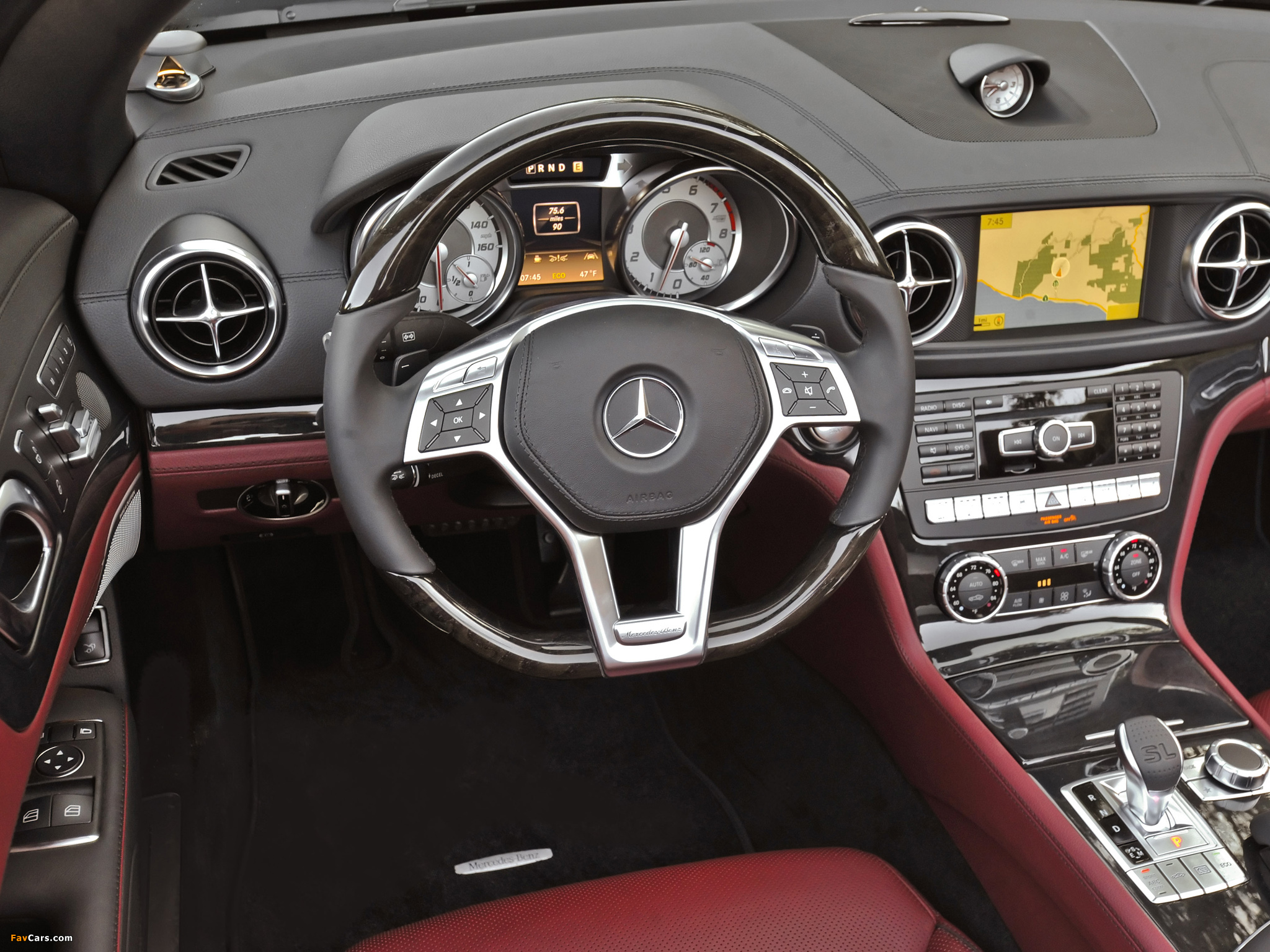 Images of Mercedes-Benz SL 550 AMG Sports Package (R231) 2012 (2048 x 1536)
